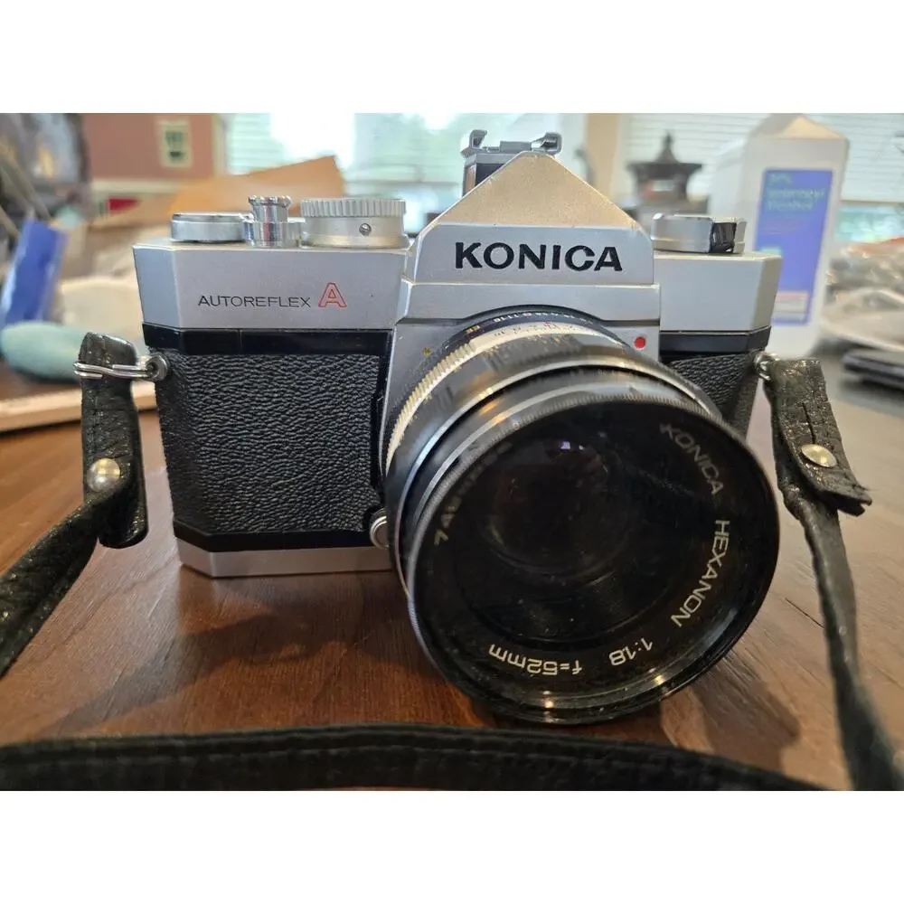 Vtg KONICA Autoreflex A 35mm Camera F=52mm 1:18 Lens & Leather Case & UV Filter